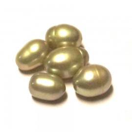 Világoszöld tenyésztett  gyöngy (6-6,5mm)