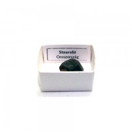 Staurolit (2,5x2,5cm-es dobozban)