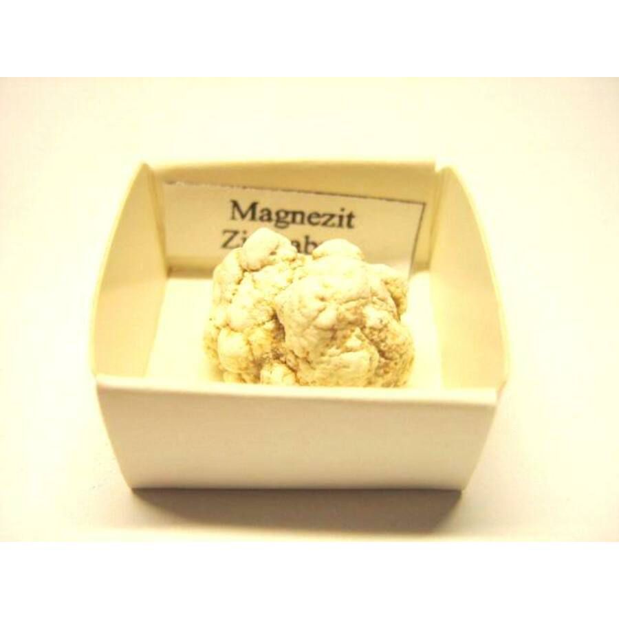 Magnezit (2,5x2,5cm-es dobozban)